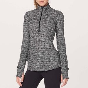 LULULEMON extra mile 1/2 zip 8